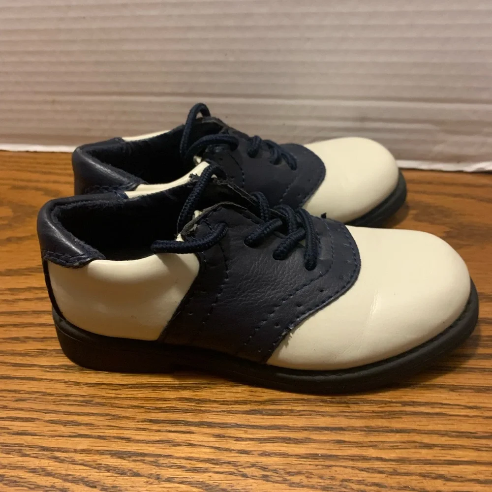 Classic Navy and cream Kids Shoes size8 royal wedding classic comfort school boy